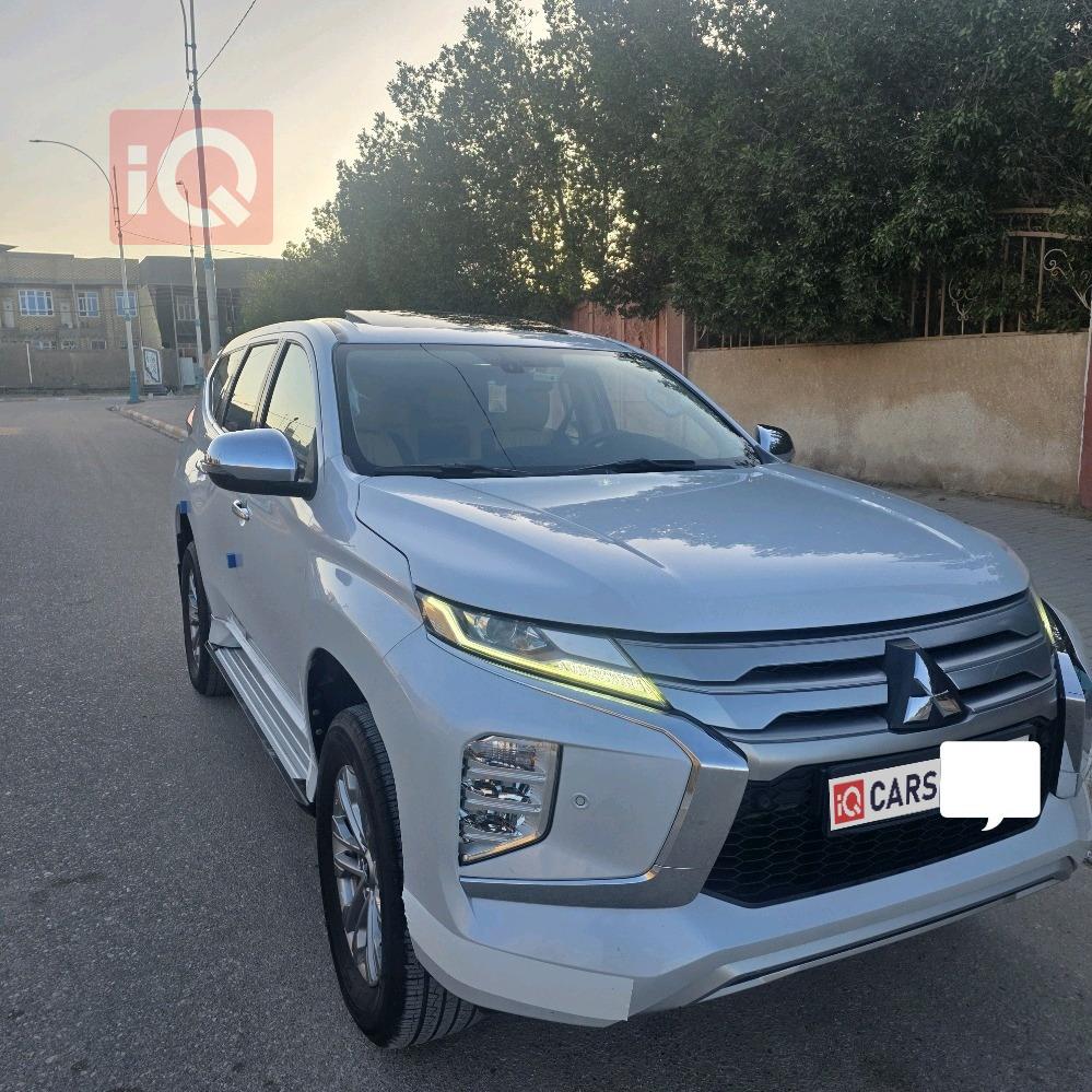 ميتسوبيشي باجيرو سبورت